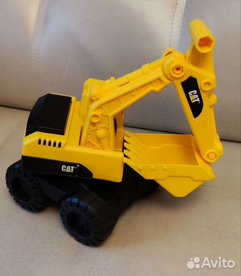 Экскаватор cat