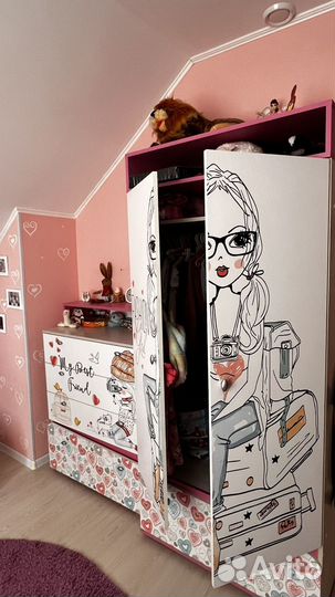 Мебель в комнату для девочки