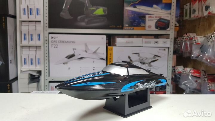 Радиоуправляемый катер Volantex RC Vector 30 2.4G