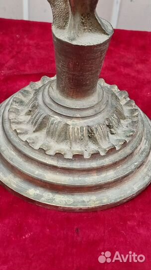 Подсвечник и канделябр Бронза