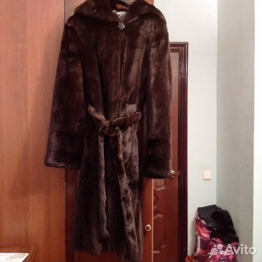 Продам норковую шубу