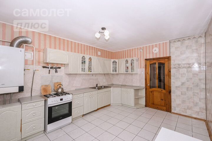4-к. квартира, 207 м², 3/3 эт.