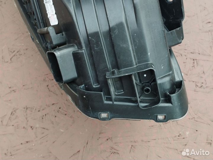 Фара левая Kia Ceed 3 2018 2019 2020 2021