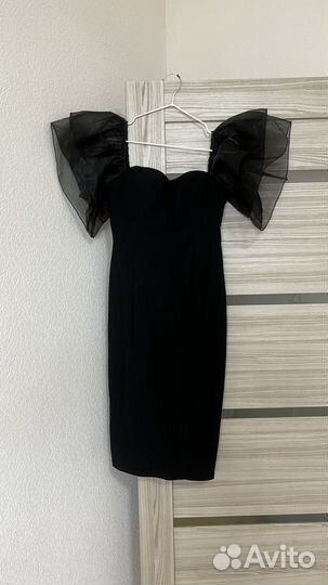 Вчернее платье-футляр