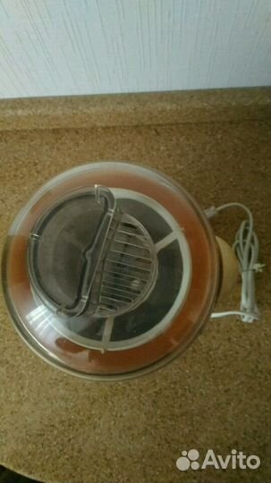 Соковыжималка центробежная