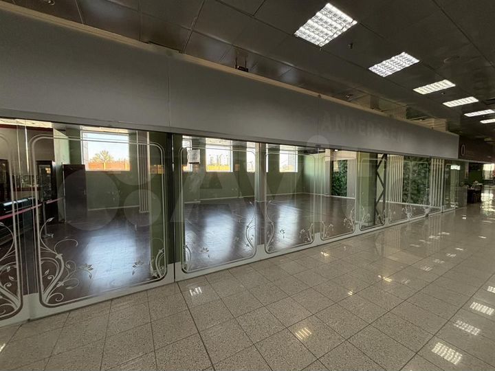 Сдам торговое помещение, 130.5 м²