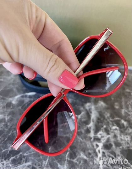 Солнцезащитные очки красные Ferre