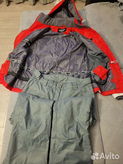 Женский горнолыжный костюм