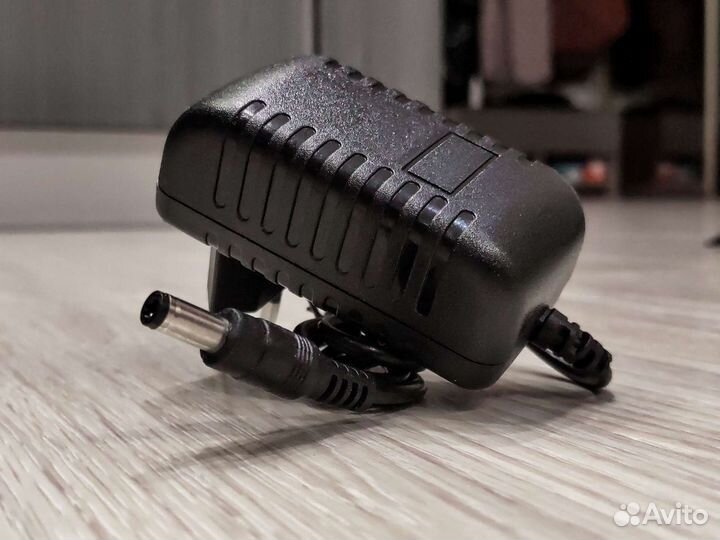 Блок Питания 9V (Гитарная Педаль, Комбоусилитель)