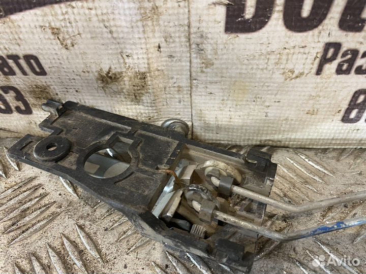 Замок передний правый Solaris