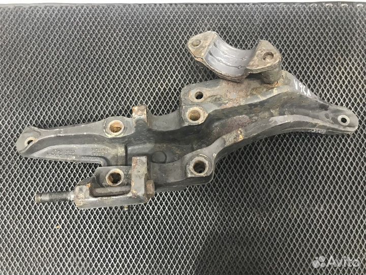 Кронштейн пневморессоры задний правый