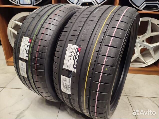 Yokohama Advan Sport V107 325/35 R22