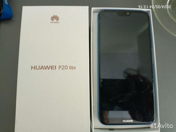 HUAWEI P20 Lite, 3/32 ГБ