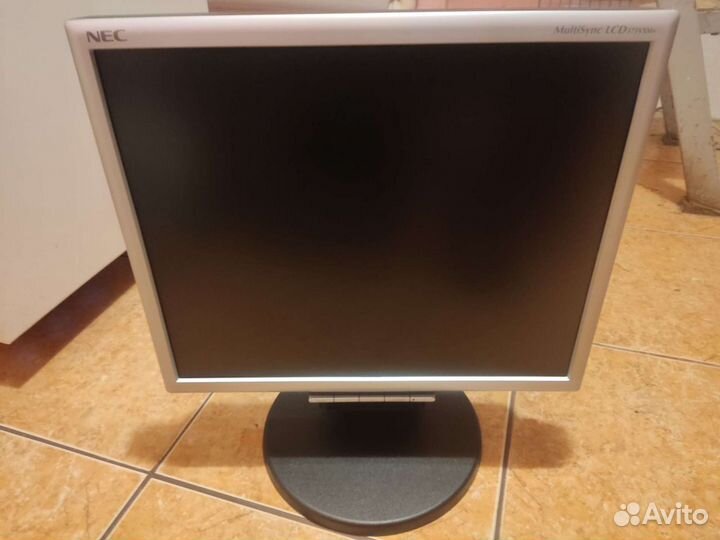 Монитор с колонками NEC MultiSync 175VXM+