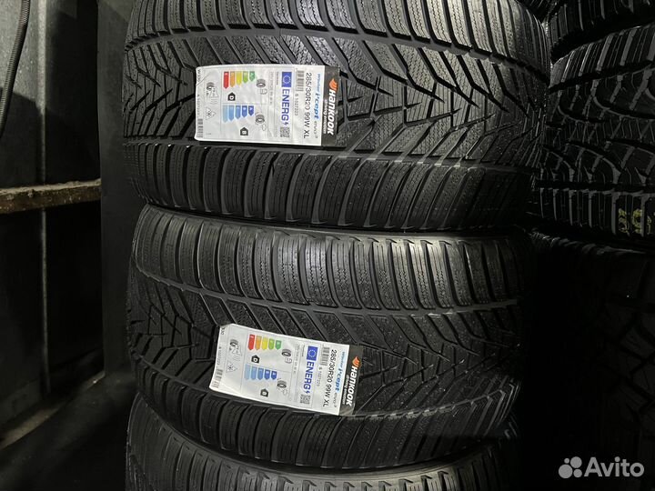 Hankook Winter I'Cept Evo 3 W330 275/35 R19 и 285/30 R20 99V