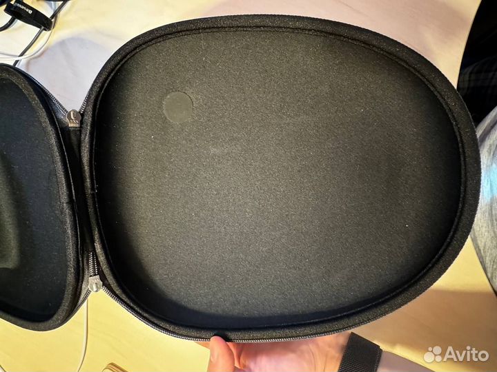 Чехол spigen для Airpods Max Klasden Pouch Серый