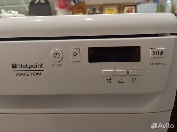 Посудомоечная машина Ariston LSF 5387