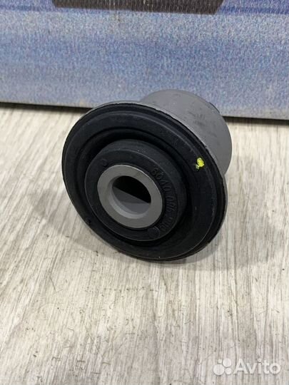 Сайлентблок рычага Renault logan Лев, Прав