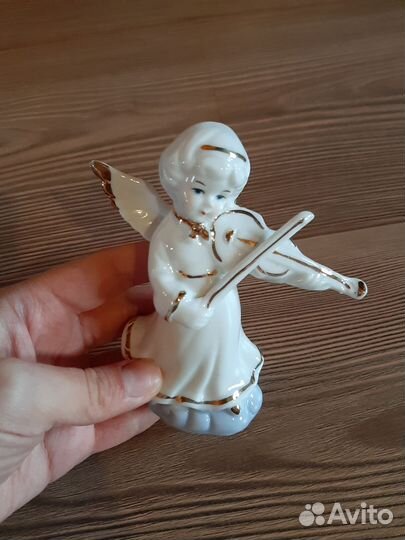 Статуэтка ангел фарфор