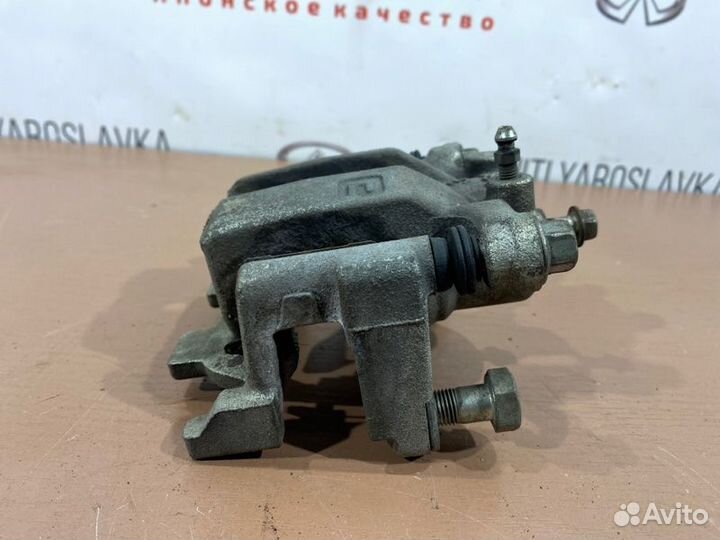 Суппорт задний левый Infiniti Murano G25 G37 M37