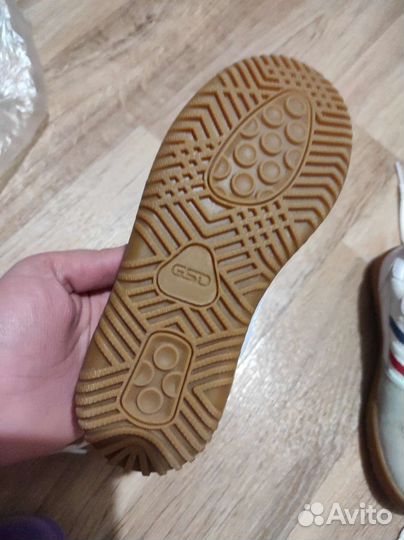 Кроссовки детские