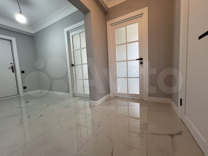 2-к. квартира, 70 м², 8/10 эт.