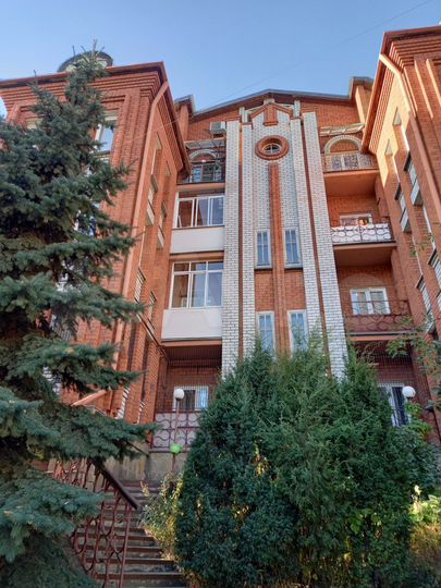 4-к. квартира, 195,5 м², 4/4 эт.