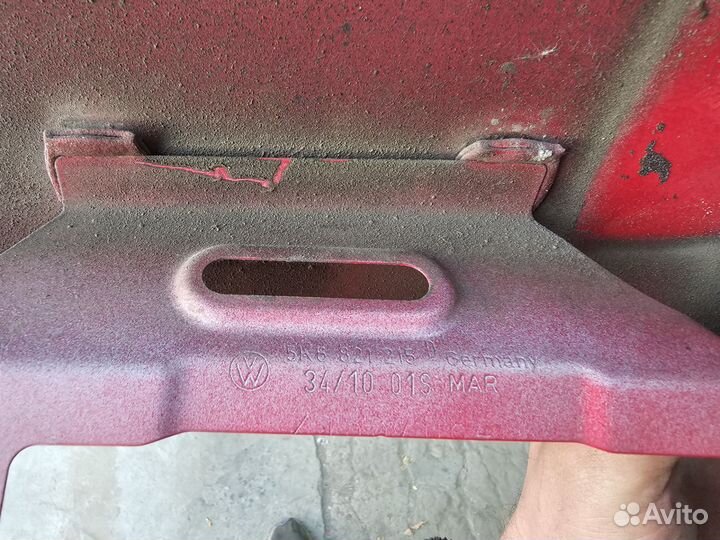 Volkswagen Golf 6 Крыло Левое переднее 5K6821215D