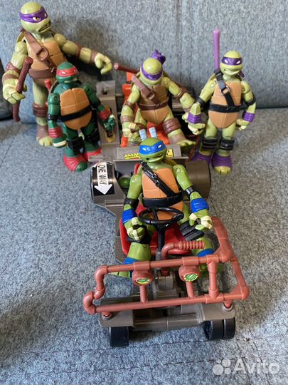 Продам игрушки черепашки ниндзя