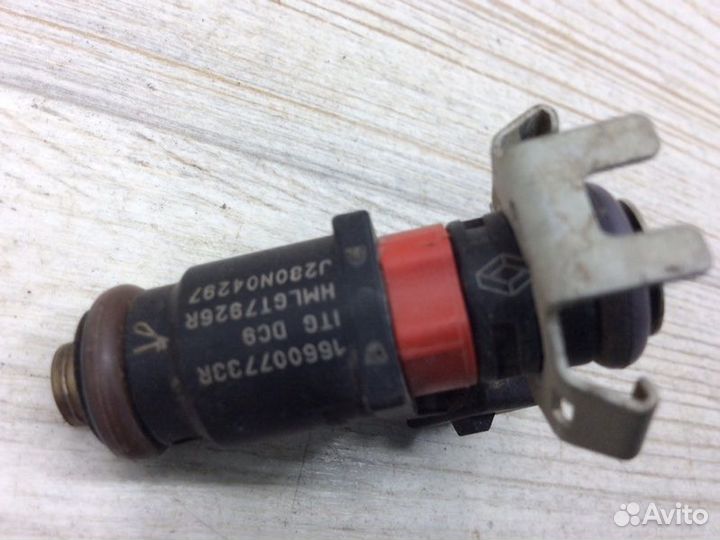 Форсунка инжекторная электрическая Nissan Terrano