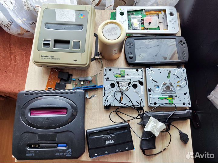 Консоли и запчасти к ним