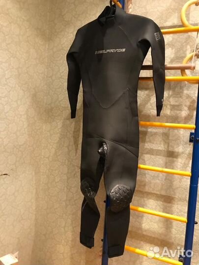 Гидрокостюм