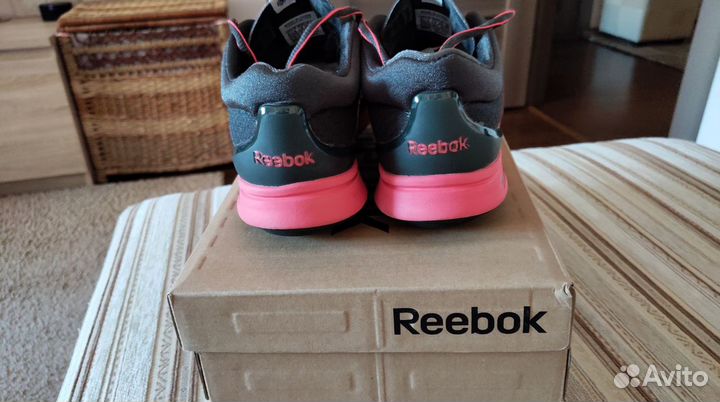 Кроссовки женские Reebok easytone