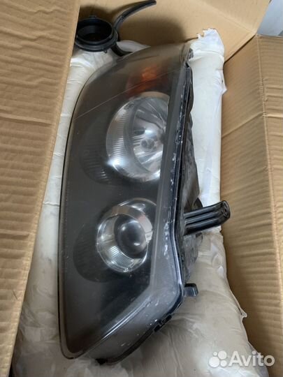 Фары на nissan almera н16