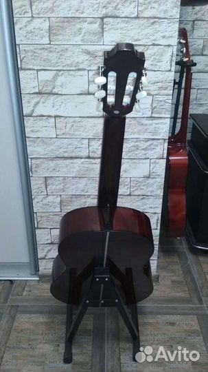 Классическая гитара 4/4