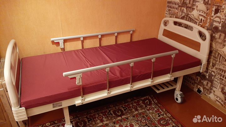 Медицинская кровать для лежачих больных