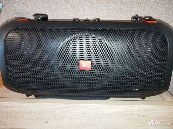 Портативная аудиосистема JBL