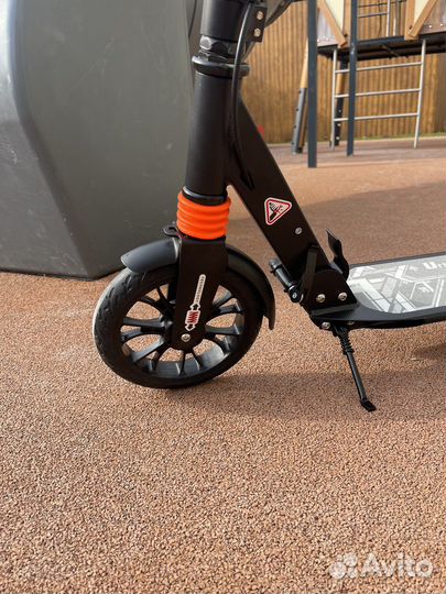 Самокат складной с амортизатором
