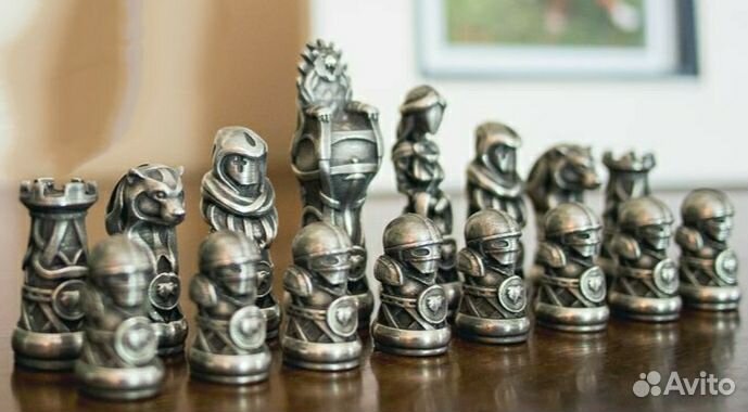Шахматы резные. Шахматные фигуры. Нарды