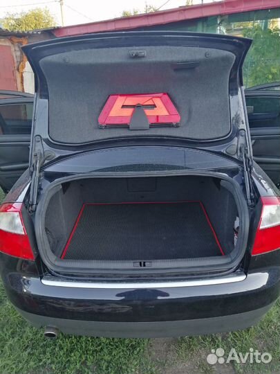 Audi A4 1.6 МТ, 2001, 303 000 км