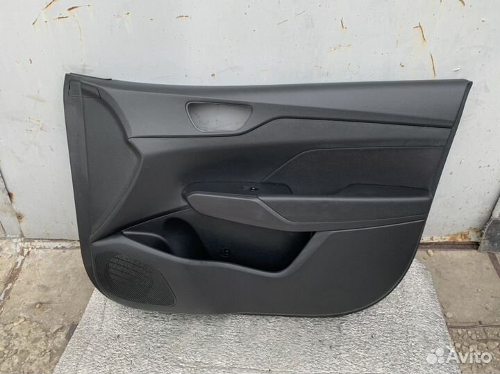 Обшивка двери Hyundai Solaris 2 Оригинал