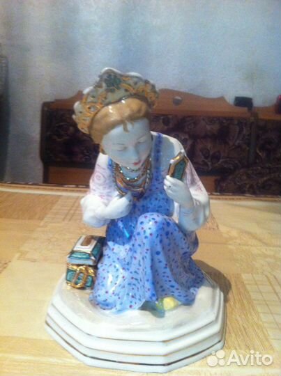 Фарфоровые статуэтки времен СССР