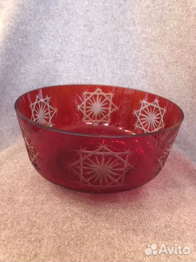 Салатник.Рубиновое стекло.Винтаж