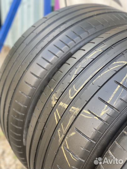 Pirelli P Zero PZ4 255/40 R20 Y
