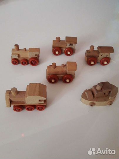 Игрушки из киндер сюрпризов