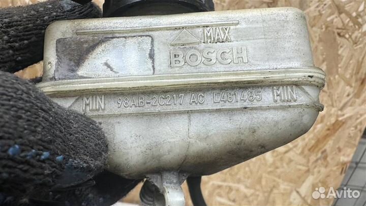 Бачок тормозной жидкости #:10427 Ford Focus I 19
