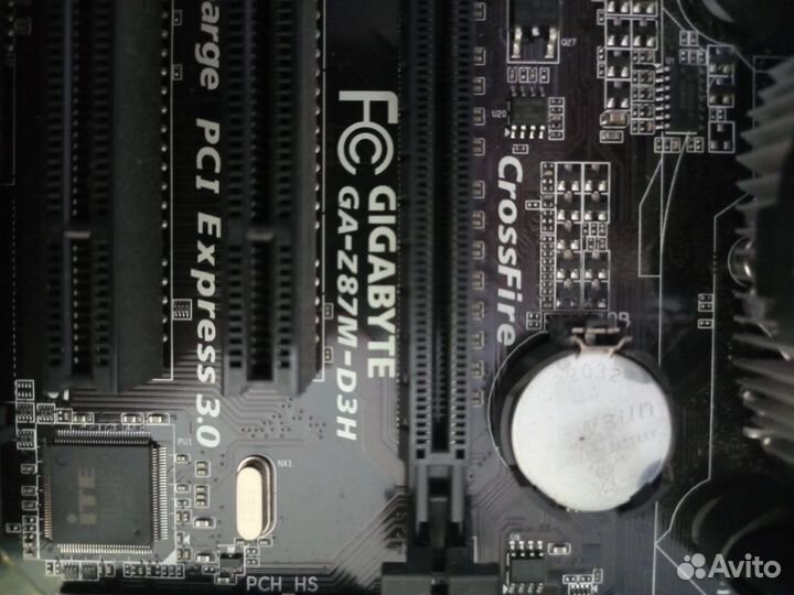 Материнская плата с процессором и памятью