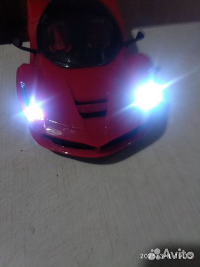 Машинка на пульте управления