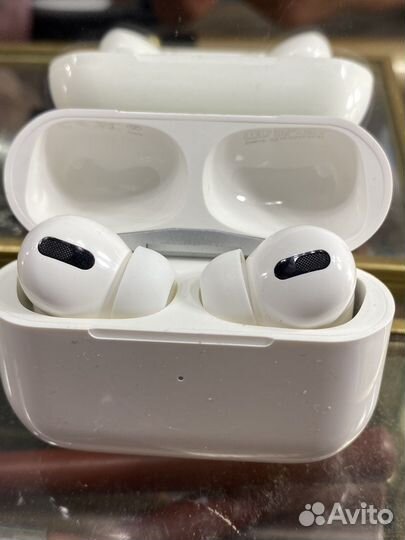 Продам наушники Airpods Pro оригинал