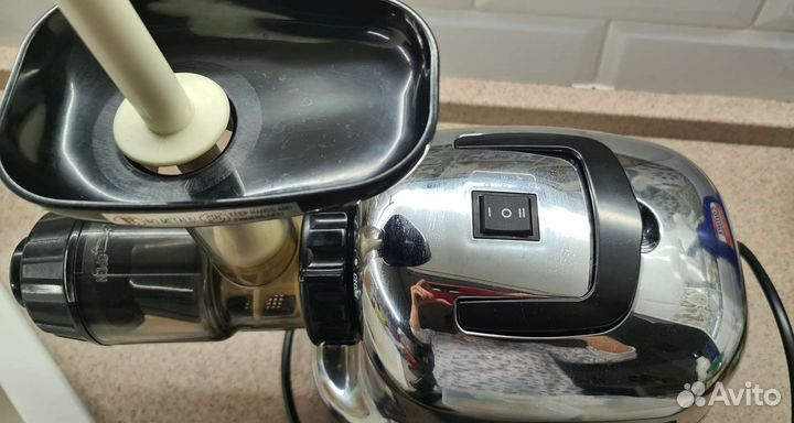 Соковыжималка шнековая Oscar DA-900